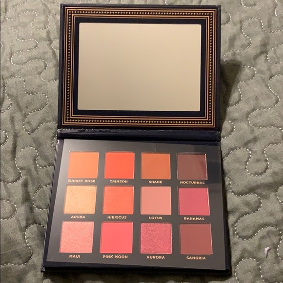Ace Beautē Scarlett Dusk pallete - Picture 1 of 3